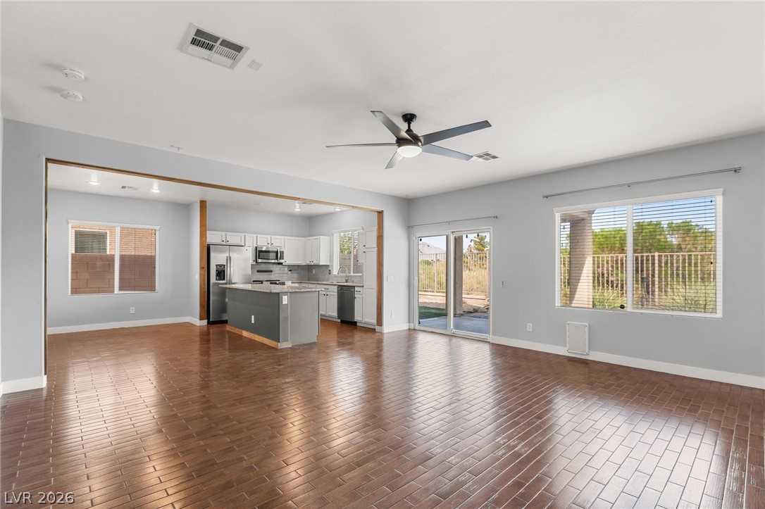 Photo 5 of 8116 Loma Del Ray Street