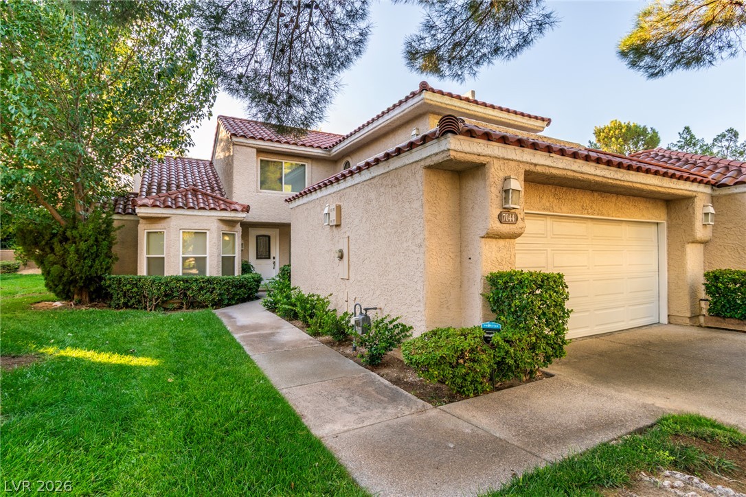 7044 Bright Springs Court, Las Vegas 89113
