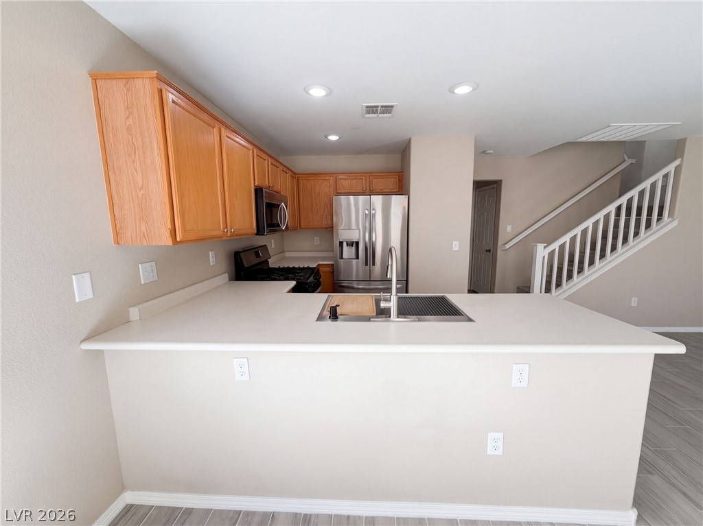Photo 7 of 17, 8141 Finch Feather Street
