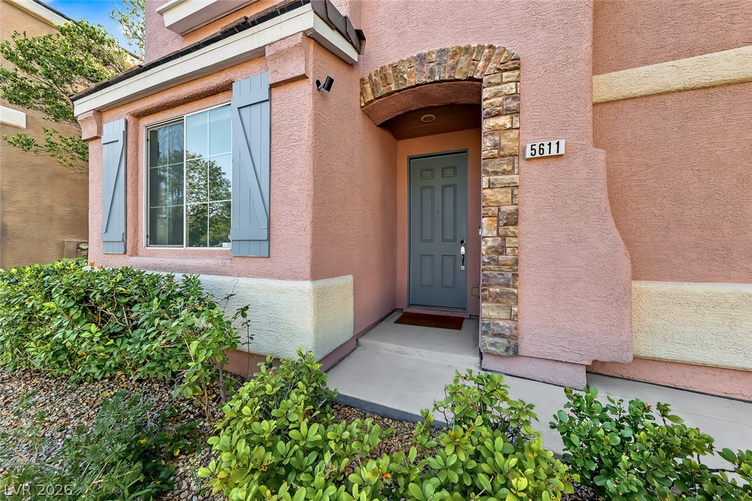 Photo 4 of 5611 Aurora Crest Avenue