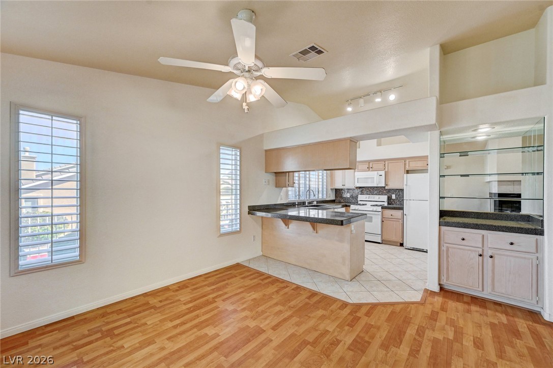Photo 11 of 47, 9436 Mount Cherie Avenue #103