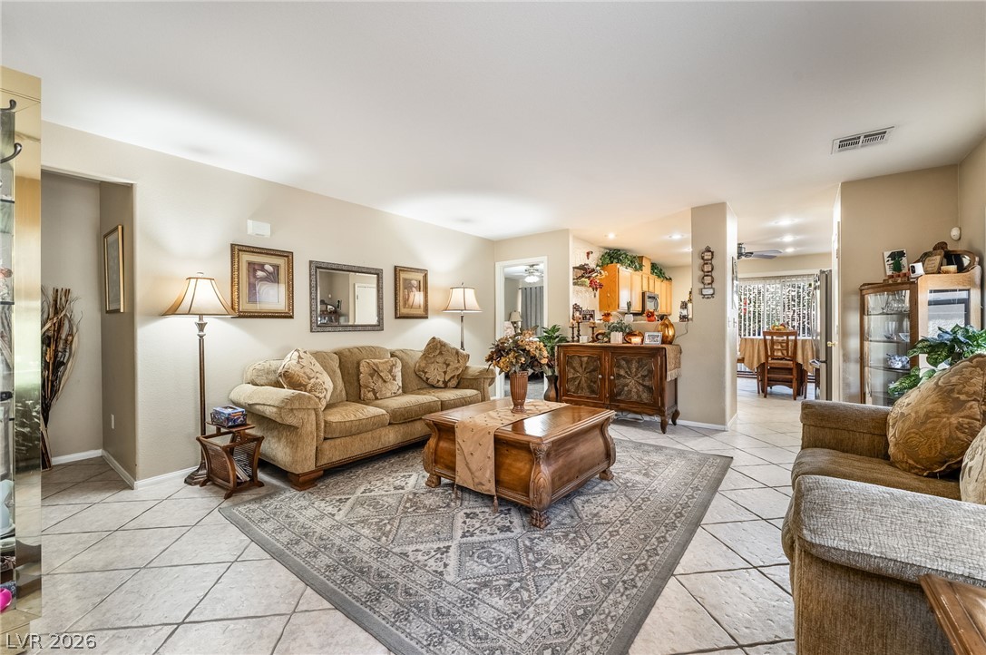 Photo 4 of 3512 Laguna Veneta Avenue