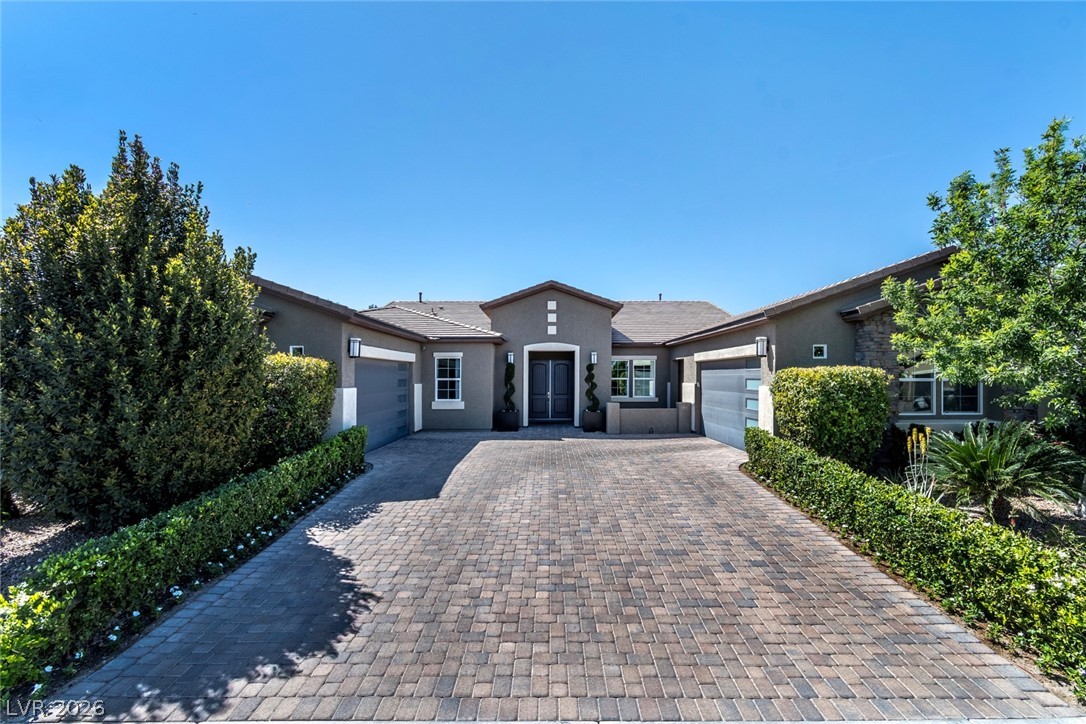 325 Greyjoy Street, Las Vegas 89183