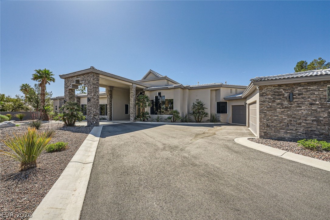 Photo 4 of 7901 Obannon Drive