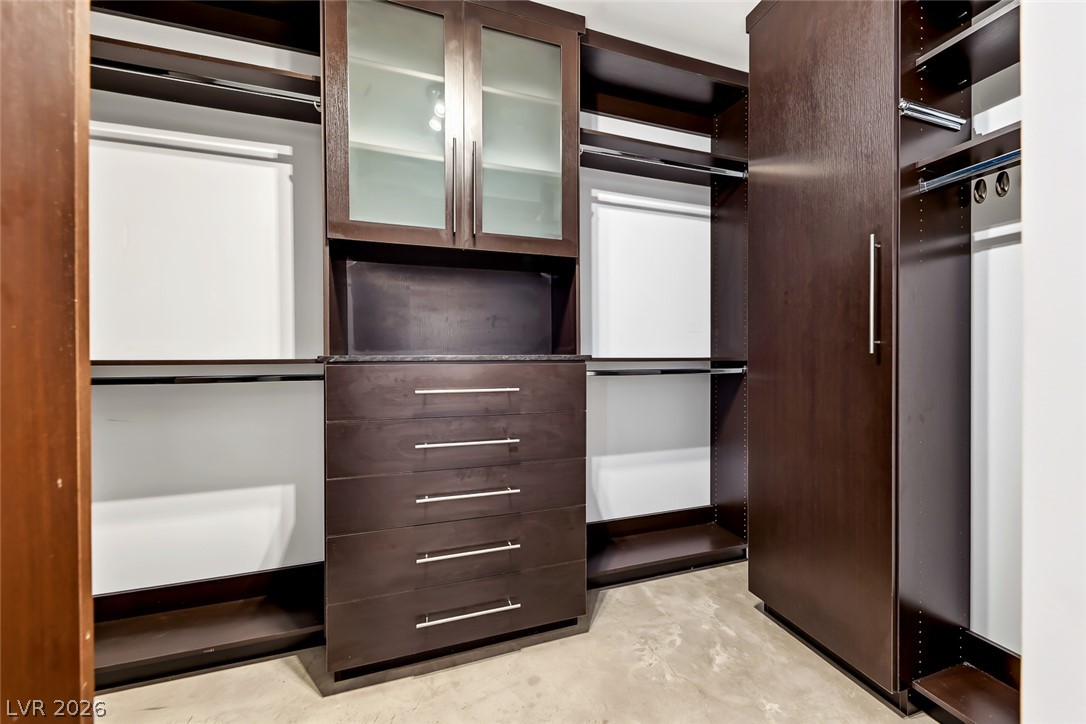 Photo 43 of 97, 200 Hoover Avenue #1409