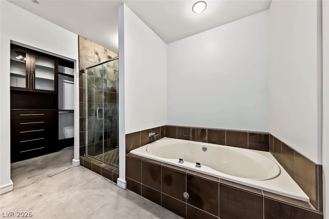 Photo 45 of 97, 200 Hoover Avenue #1409