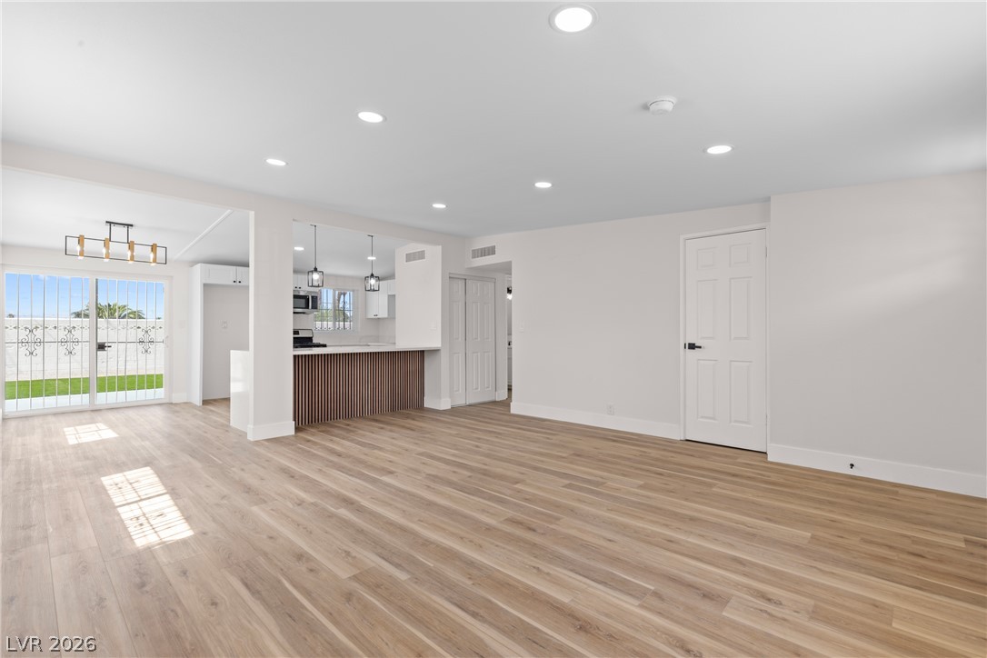 Photo 3 of 1612 Palora Avenue