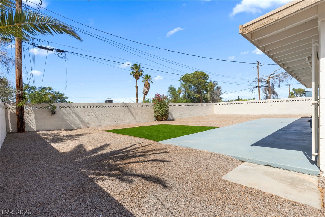 Photo 26 of 40, 1612 Palora Avenue