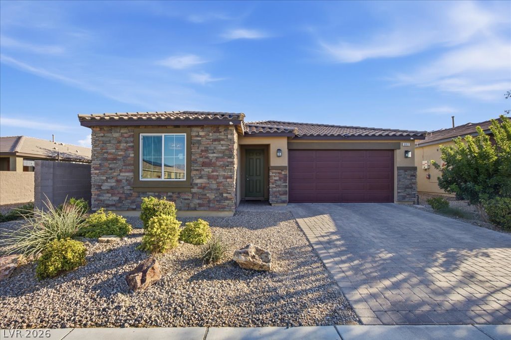 5917 Peridot Falls Avenue, Las Vegas