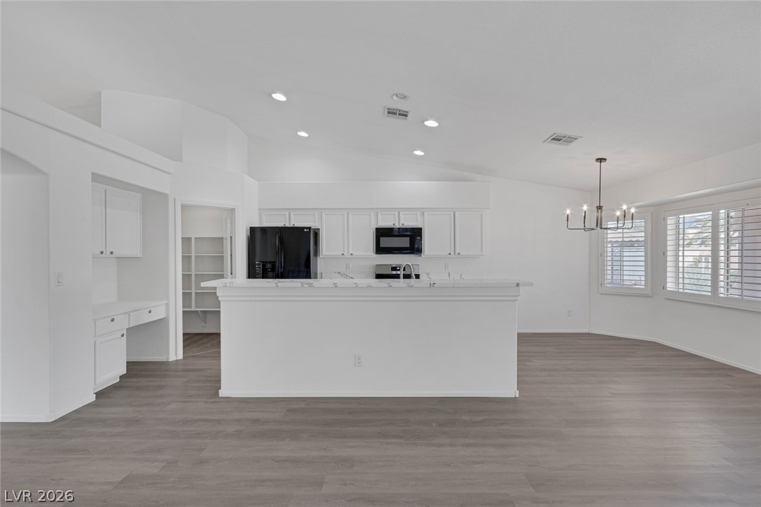 Photo 13 of 48, 5808 Spinnaker Reach Avenue