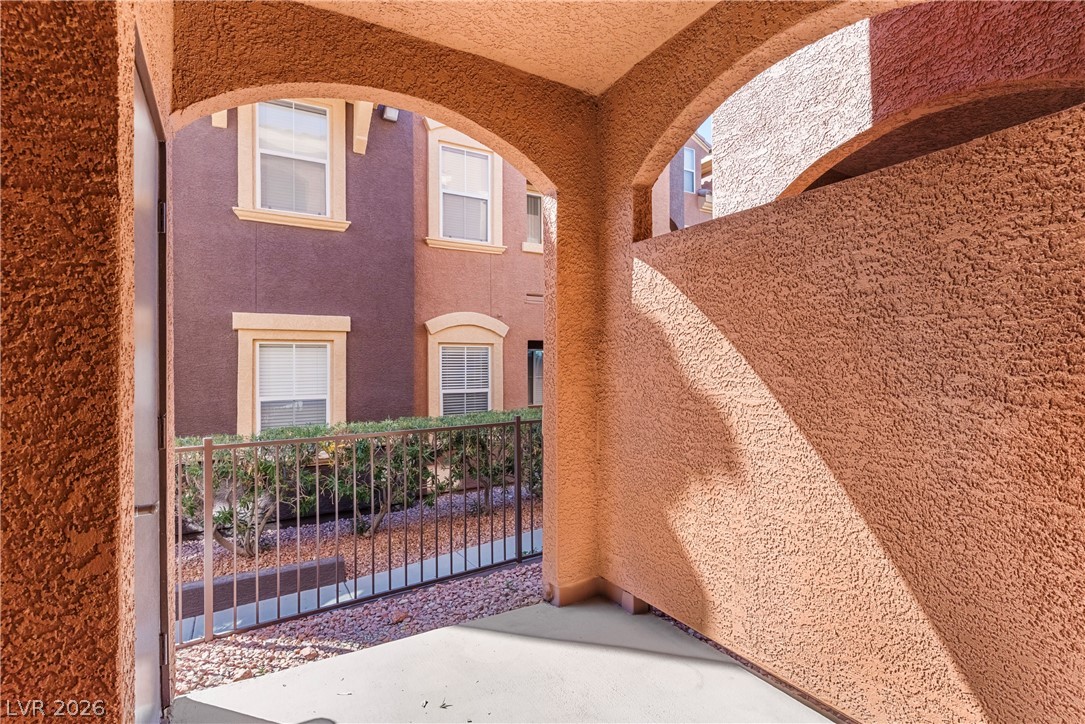 Photo 27 of 32, 3975 N Hualapai Way #167