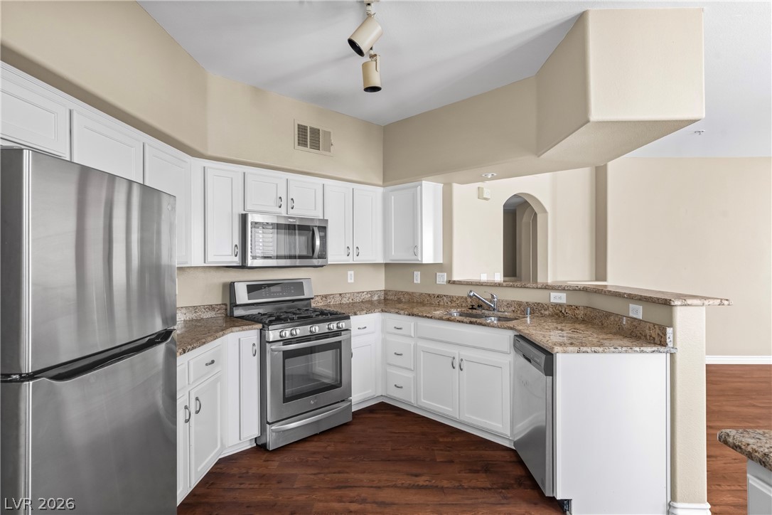 Photo 9 of 32, 3975 N Hualapai Way #167
