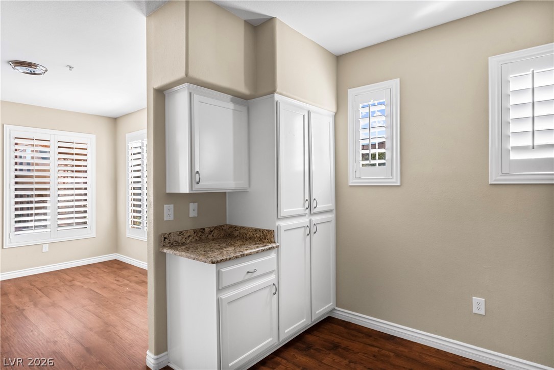 Photo 10 of 32, 3975 N Hualapai Way #167