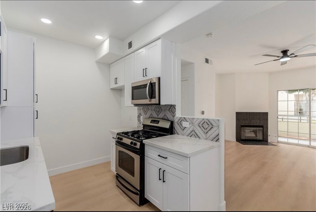 Photo 7 of 15, 3318 N Decatur Boulevard #1020
