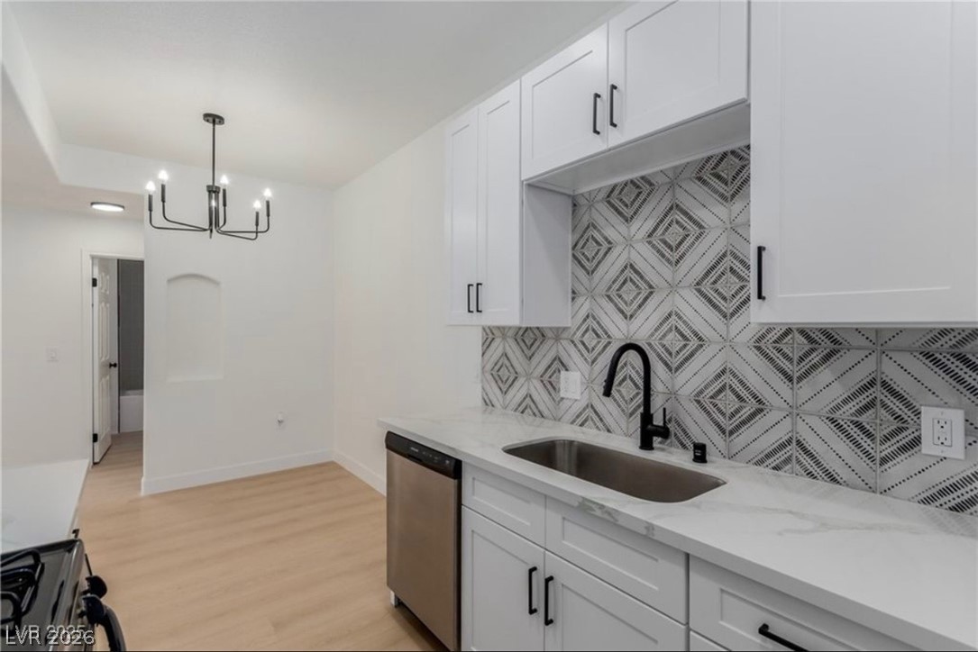 Photo 9 of 15, 3318 N Decatur Boulevard #1020