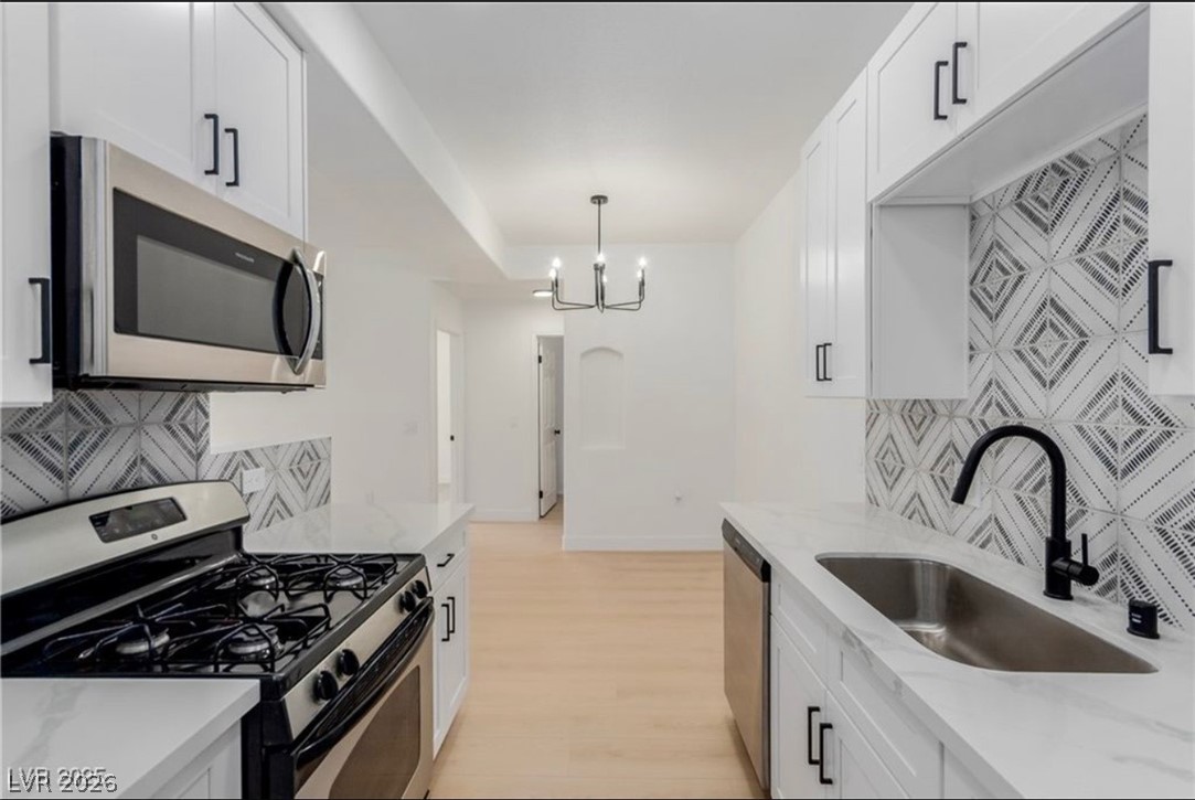 Photo 10 of 15, 3318 N Decatur Boulevard #1020