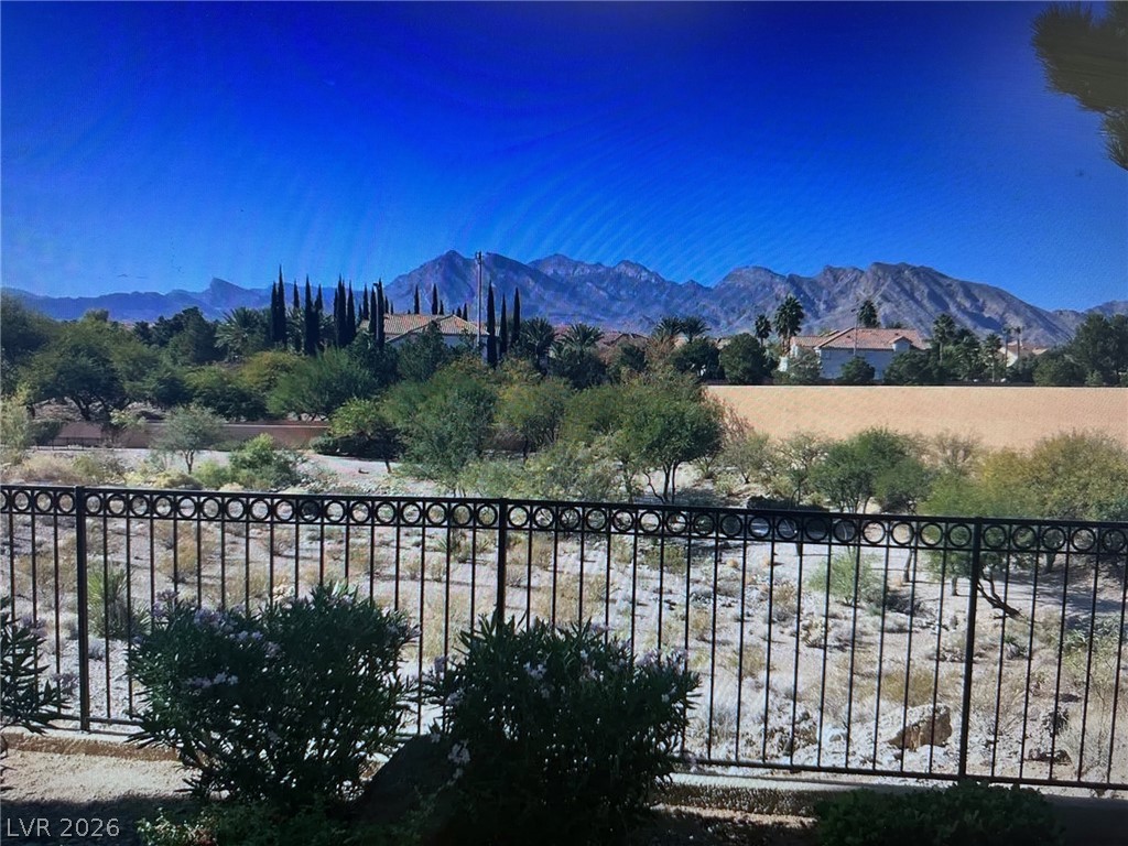 Photo 7 of 8, 8704 S Red Rio Drive #203