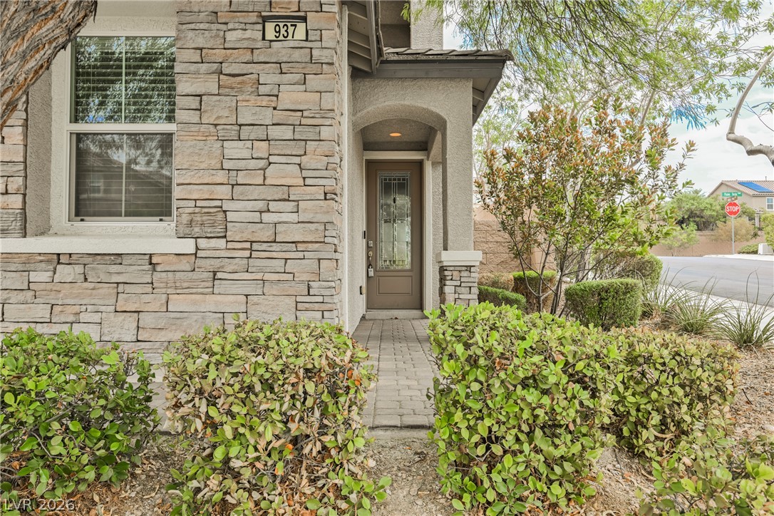 Photo 4 of 937 Estes Cove Avenue