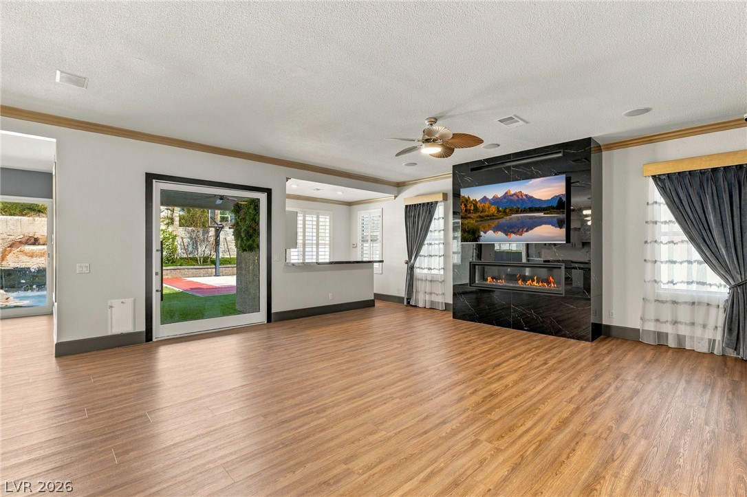Photo 11 of 44, 9498 Malasana Court