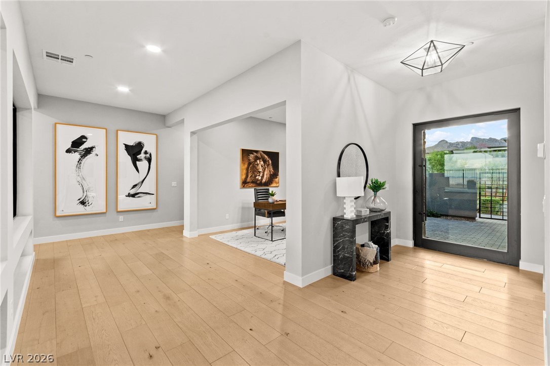 Photo 20 of 73, 810 Bolide Street