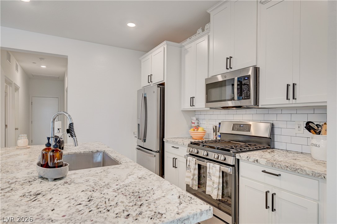 Photo 21 of 64, 1305 Ossa Street