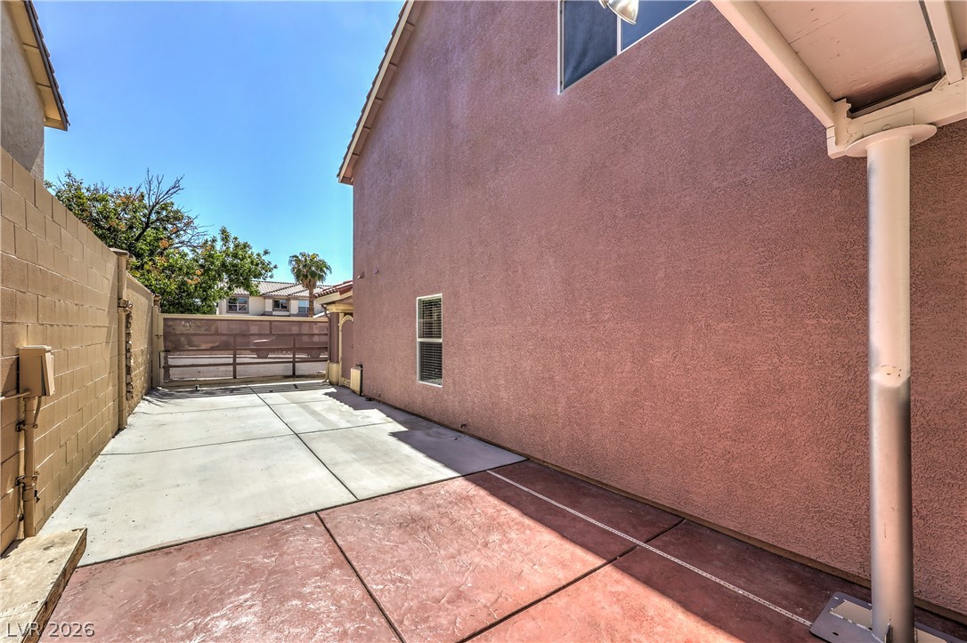 Photo 5 of 6384 Hotchkiss Court