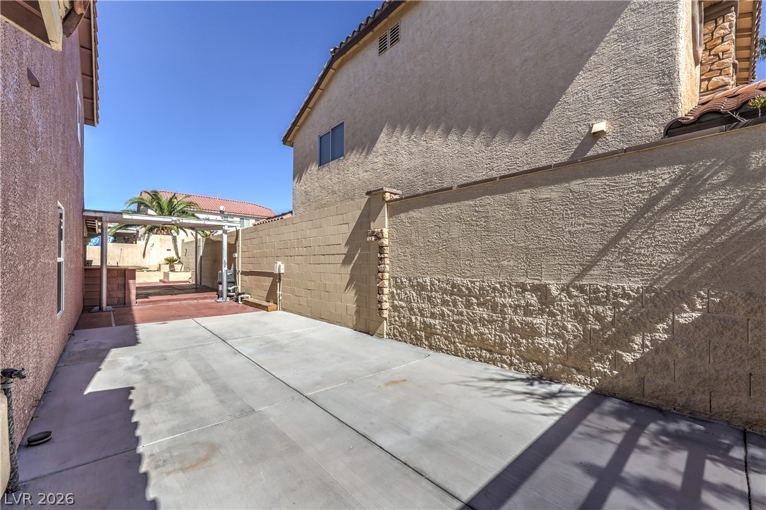 Photo 6 of 34, 6384 Hotchkiss Court