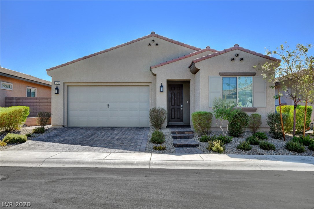 673 Sunlight Hill Street, Henderson 89011