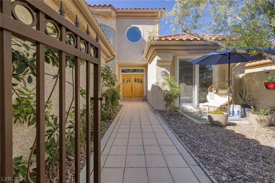 Photo 4 of 7402 Mission Hills Drive