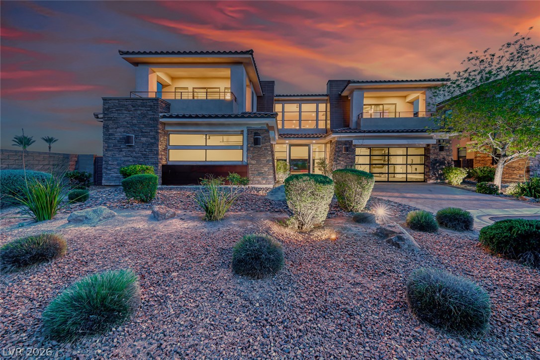 Photo 3 of 72 Bella Lago Avenue