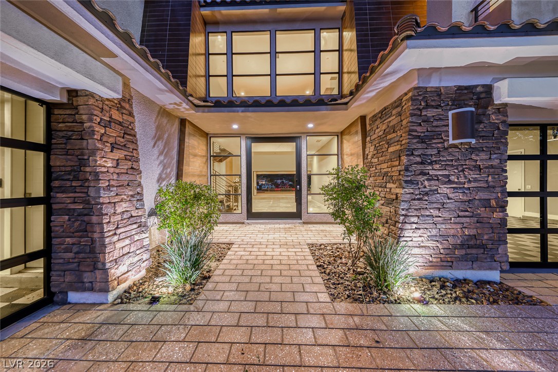 Photo 5 of 72 Bella Lago Avenue