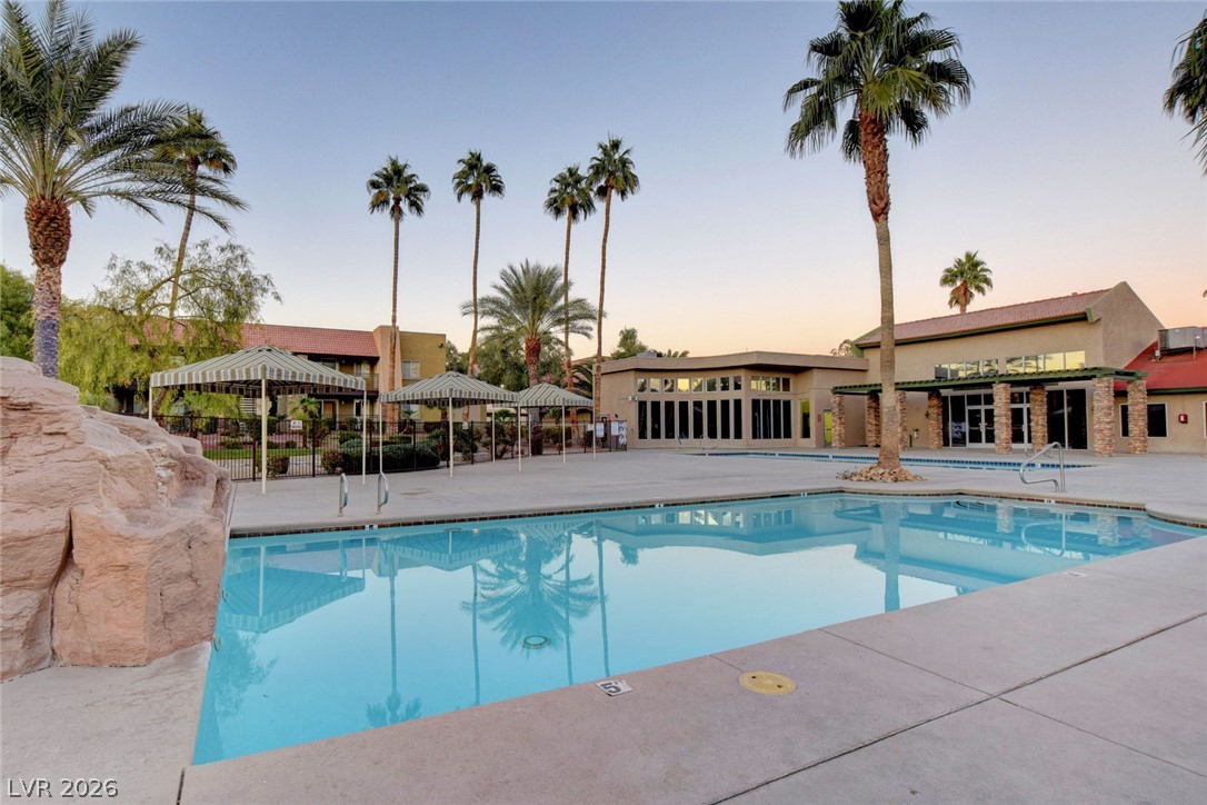 Photo 8 of 47, 5116 River Glen Drive #228