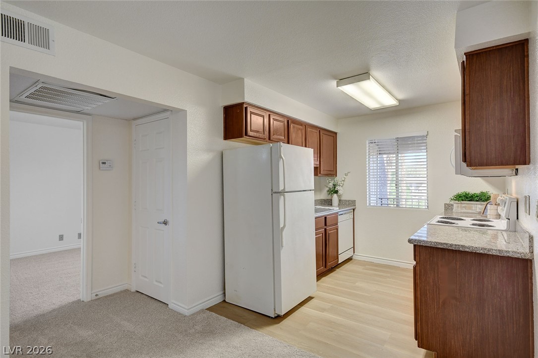 Photo 26 of 47, 5116 River Glen Drive #228