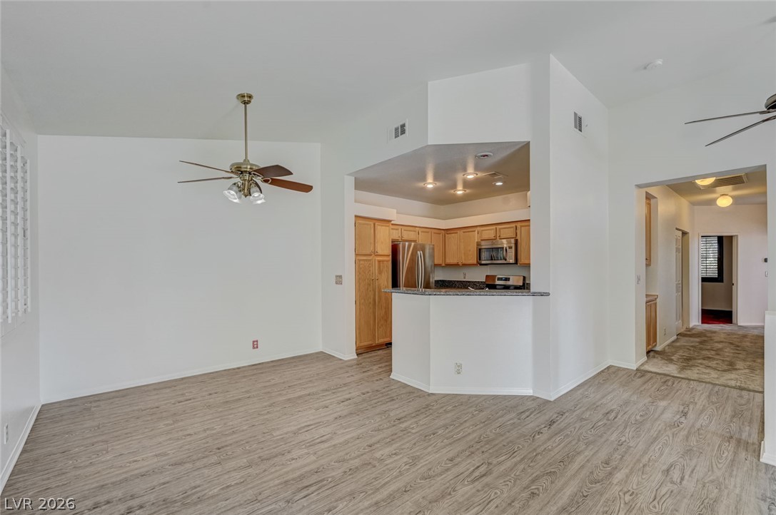 Photo 11 of 51, 5155 W Tropicana Avenue #2016