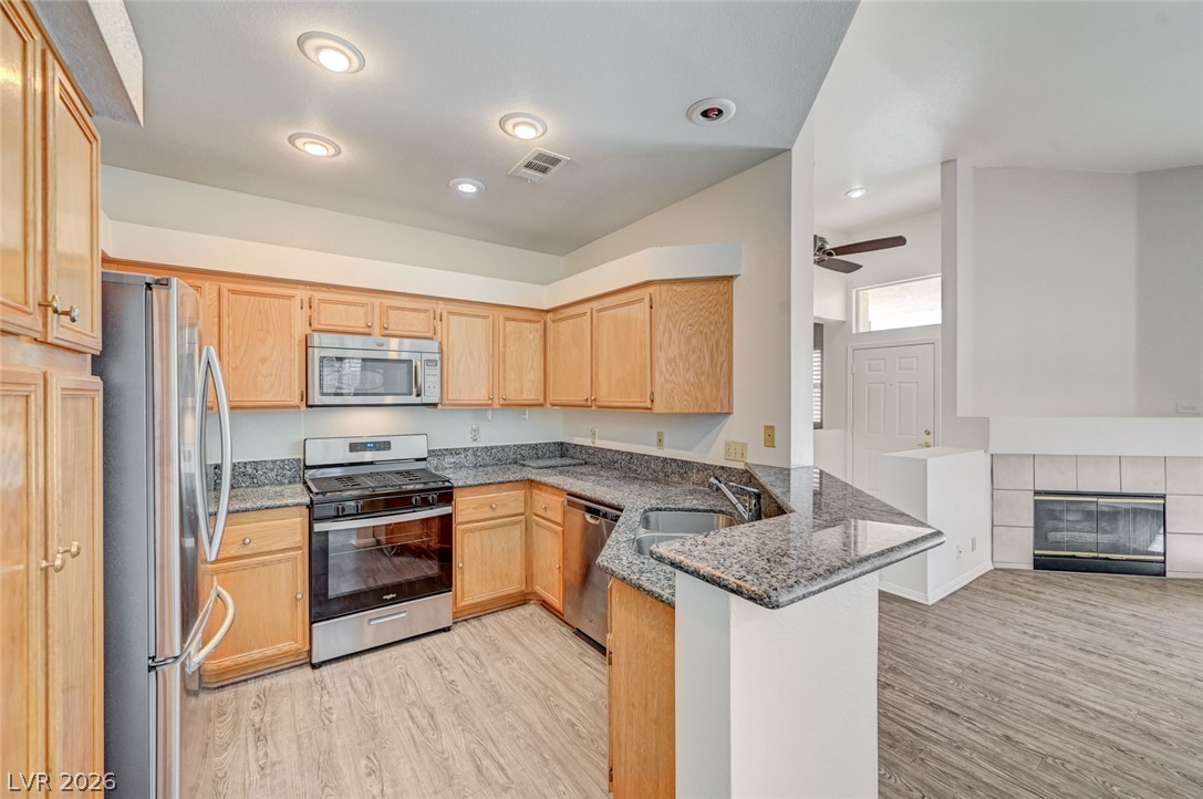 Photo 13 of 51, 5155 W Tropicana Avenue #2016