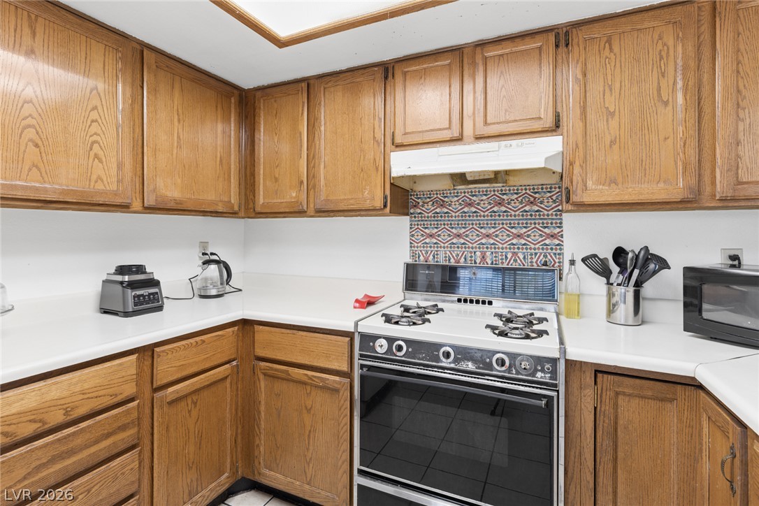 Photo 14 of 30, 4166 Tolkien Avenue