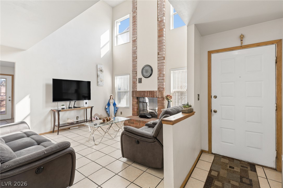 Photo 3 of 4166 Tolkien Avenue