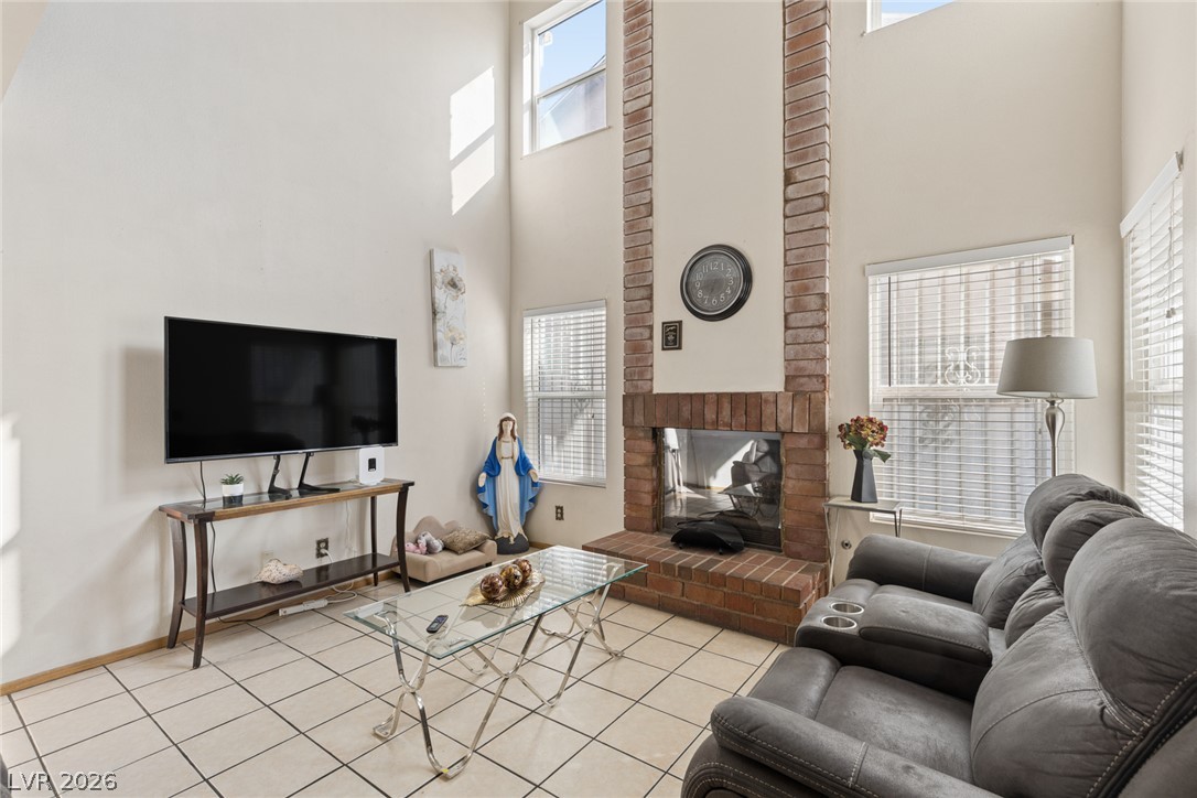 Photo 4 of 4166 Tolkien Avenue