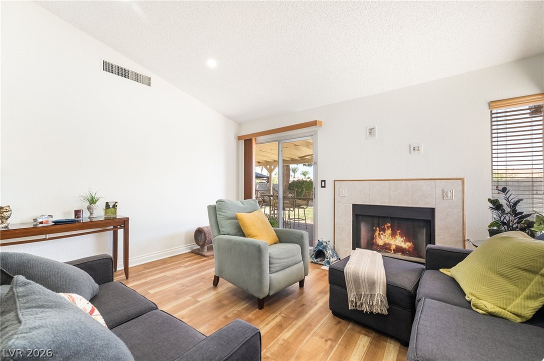 Photo 12 of 30, 8466 Palmada Drive