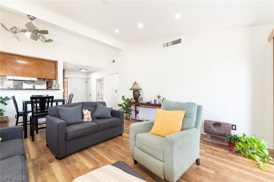 Photo 13 of 30, 8466 Palmada Drive