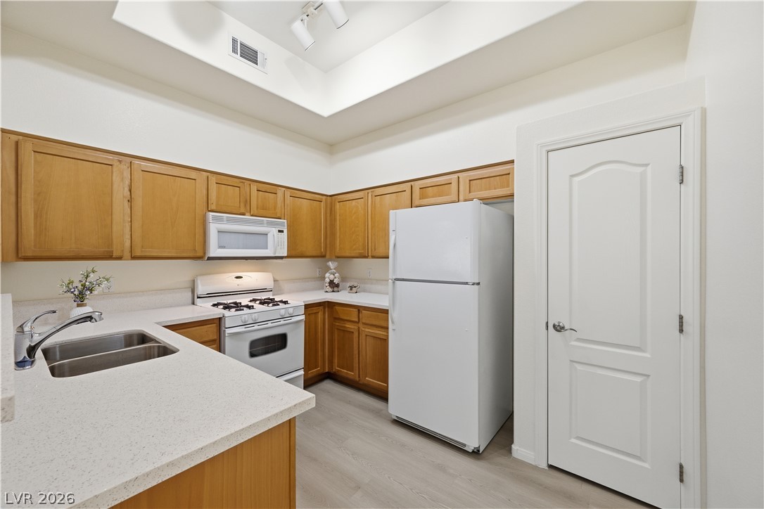 Photo 12 of 31, 8985 S Durango Drive #2164