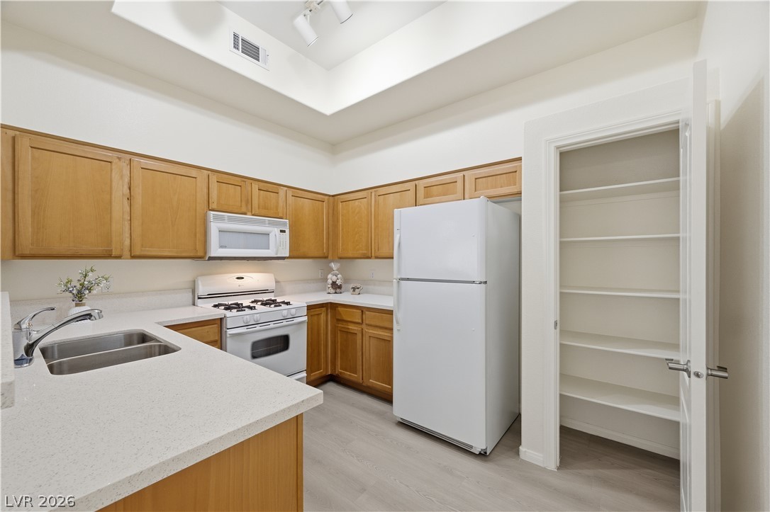 Photo 13 of 31, 8985 S Durango Drive #2164