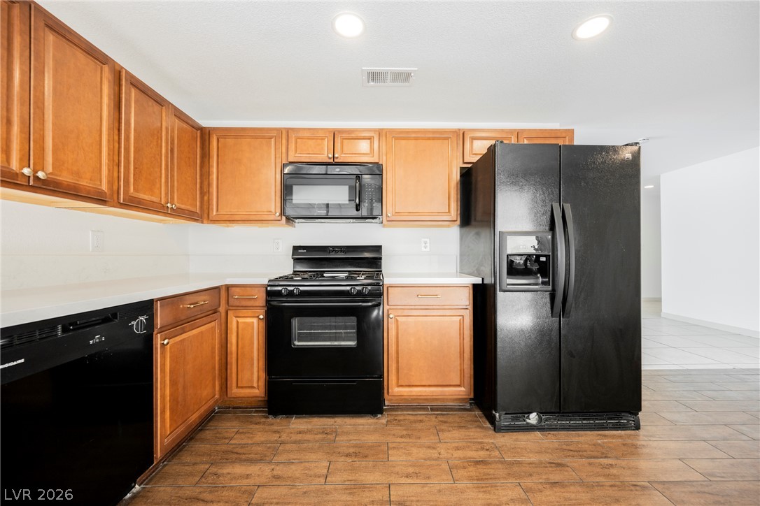 Photo 9 of 21, 2302 Wagonwheel Avenue