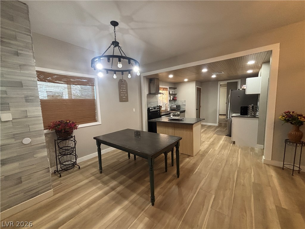Photo 7 of 26, 734 Ely Street