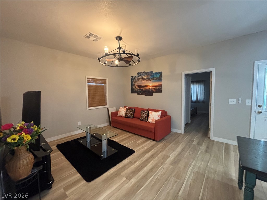 Photo 11 of 26, 734 Ely Street