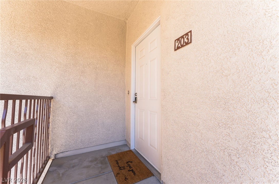 Photo 5 of 909 Domnus Lane #203
