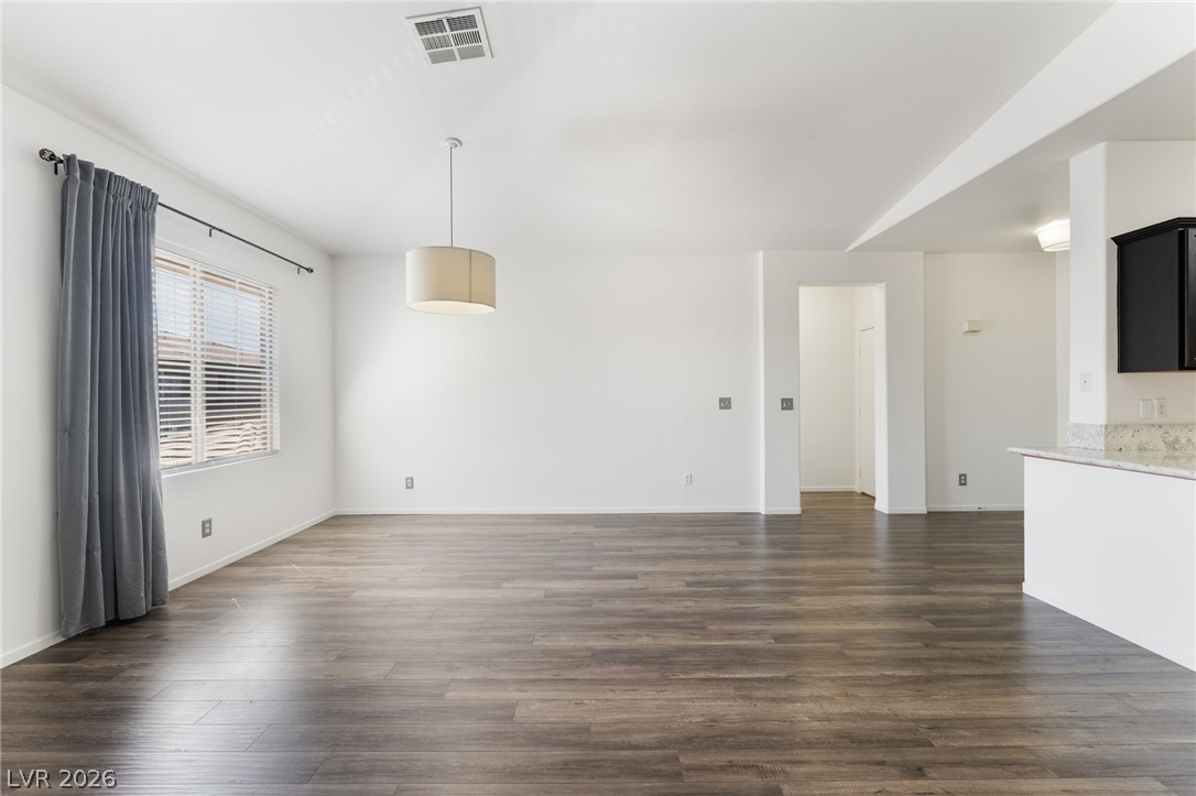 Photo 10 of 41, 909 Domnus Lane #203