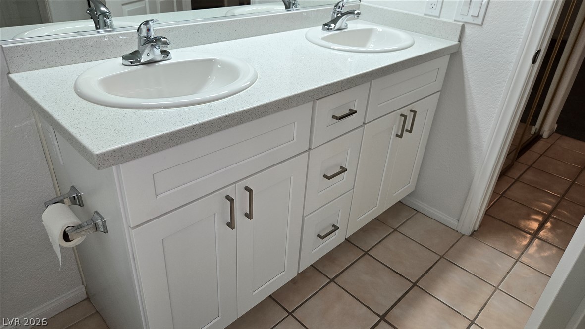 Photo 10 of 37, 3320 S Fort Apache Road #128