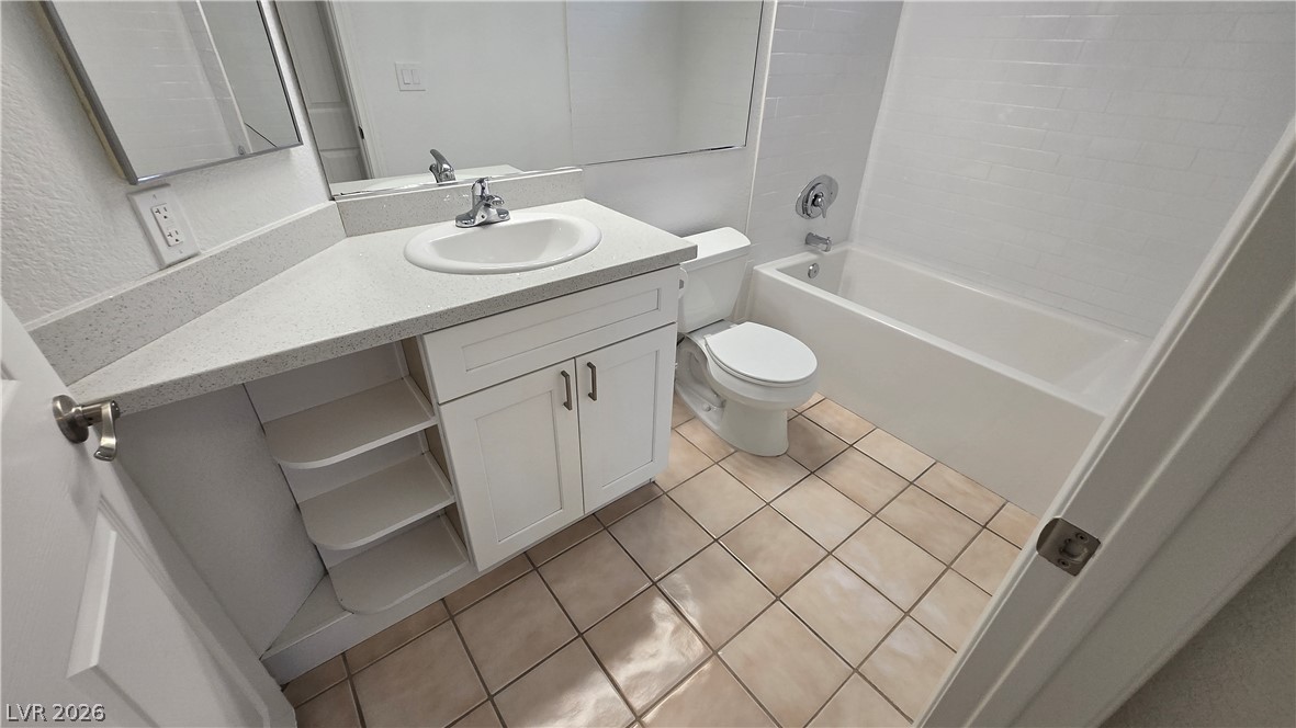 Photo 14 of 37, 3320 S Fort Apache Road #128