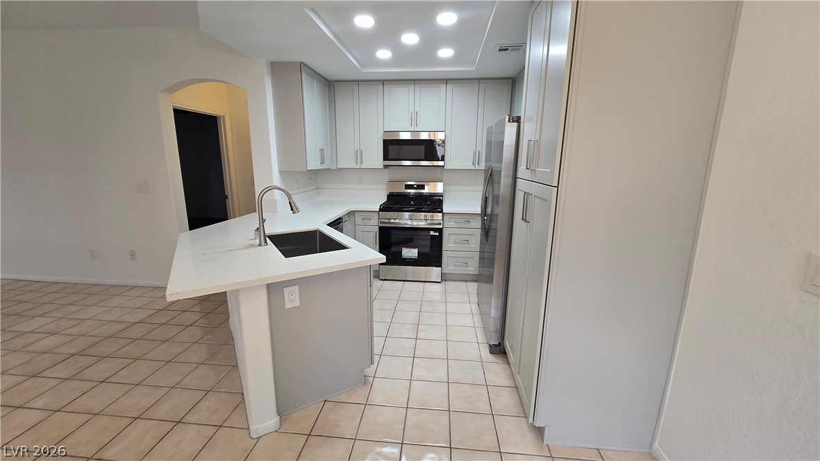 Photo 21 of 37, 3320 S Fort Apache Road #128